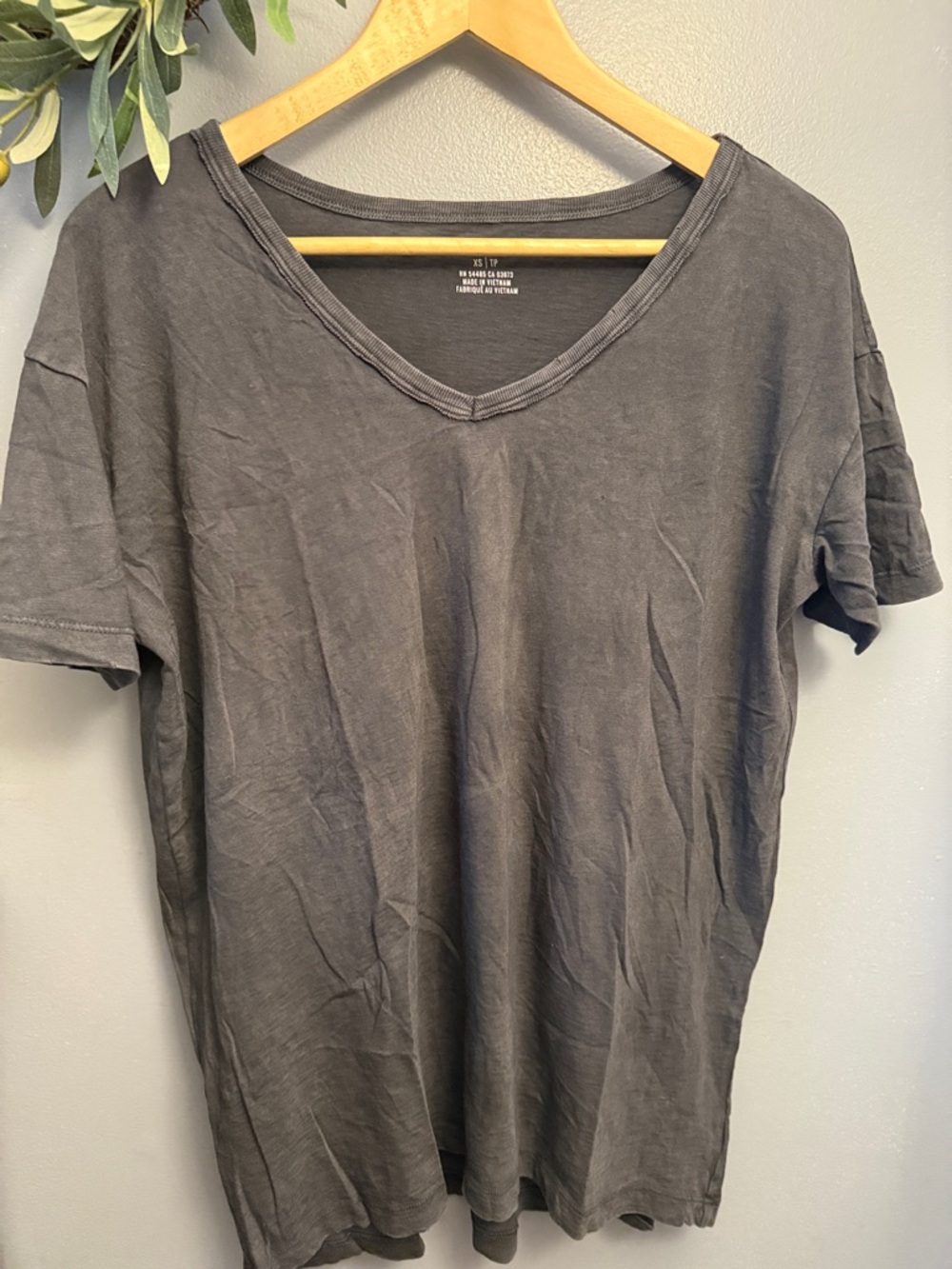 aerie Charcoal V-Neck Short Sleeve Tee